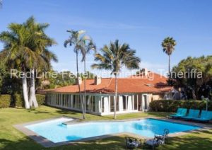 Teneriffa. Luxus-Villa mit Privatpool & Palmen-Garten bei Puerto de la Cruz