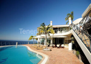 Luxus 12 Personen Villa mit Infiniti-Pool, Sauna und Jacuzzi
