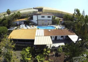 22 Personen Finca mit sechs Wohneinheiten inkl. Pool, Bar & Garten