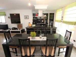 Finca Ferienwohnung mit zwei beheizbaren Gemeinschaftspools