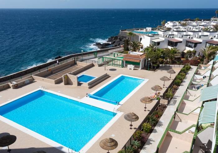 Helle Ferienwohnung, erste Meereslinie mit Meerblick, 3 Pools (1 beheizt) – Costa del Silencio, Teneriffa Süd