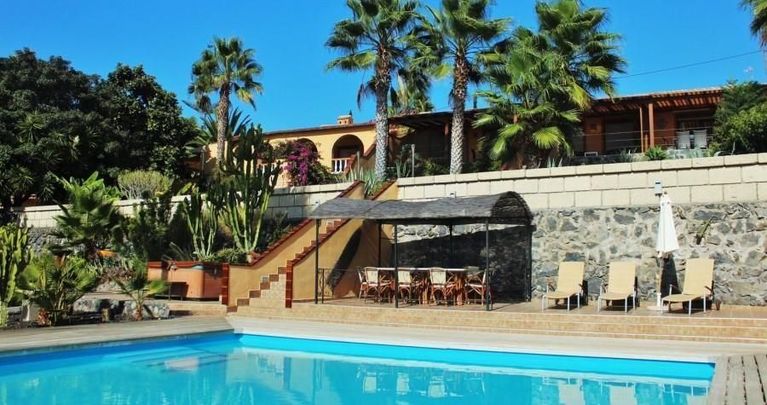 Charmantes komfortables Ferienhaus
mit Meerblick & großem Garten in Guía de Isora – Teneriffa Süd