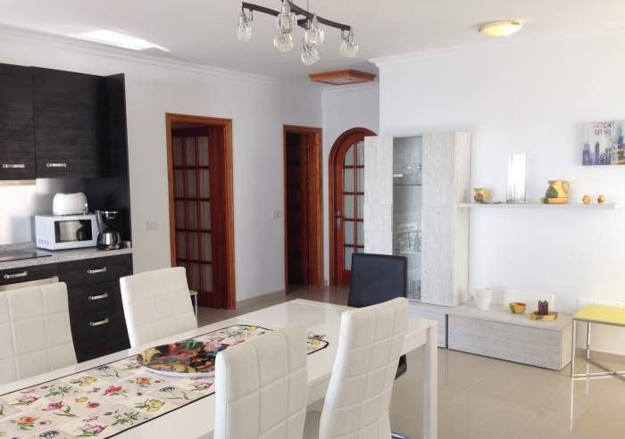 Exklusive Ferienwohnung mit Traumblick & solarbeheiztem Pool