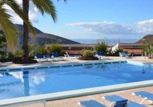 Ferienwohnung mit beheiztem Pool und möblierter Terrasse – ruhige Auszeit im sonnigen Süden Teneriffas