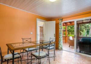 Traumhaftes Ferienhaus „Casa Julia“ auf Finca mit Pools in Chío