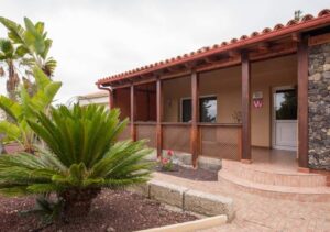 Traumhaftes Ferienhaus „Casa Julia“ auf Finca mit Pools in Chío