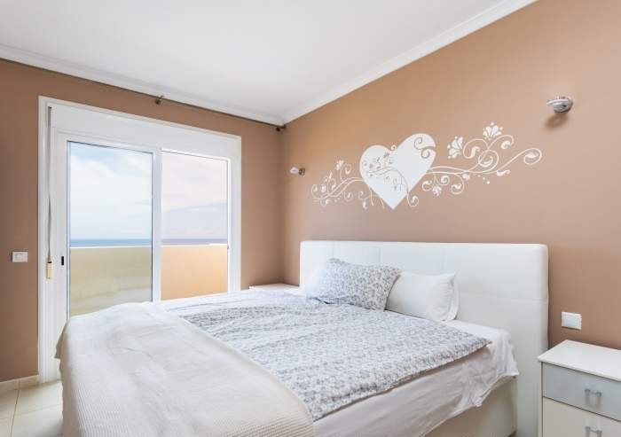 Traumhaftes Ferienhaus mit Privatpool und Gemeinschaftspool