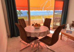 Ferienwohnung mit Meerblick in erster Reihe