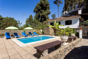 Chalet mit Privatpool, Grill und Garten in Icod de los Vinos